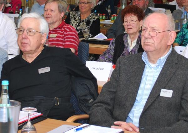 Der Vorstand des DDB in Hannover:  Hans-Joachim Manthey, Bezirksvorsitzender (vorn links) und Fritz Brggemann (vorn rechts)  Horst Kaauer